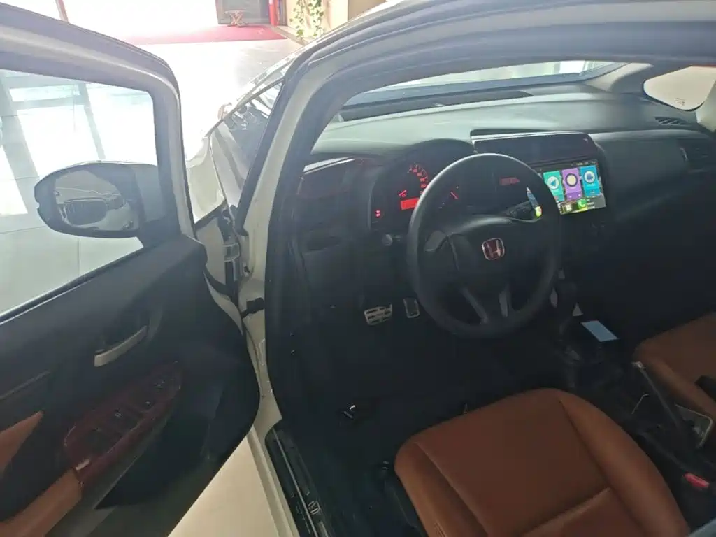 Honda Fit 2015 — фото 16
