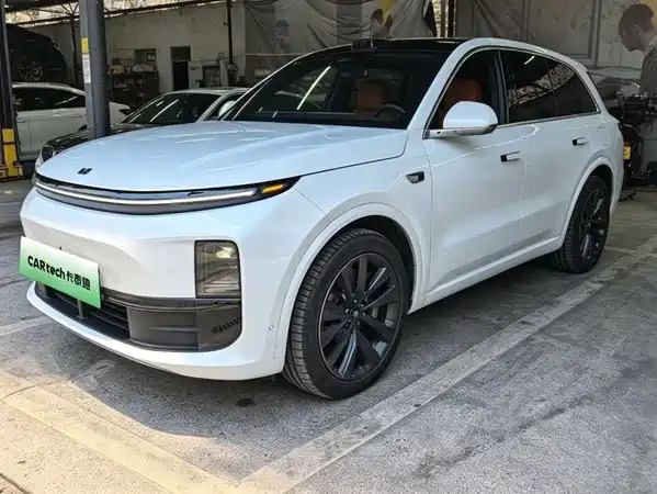 Li Auto L6 2024