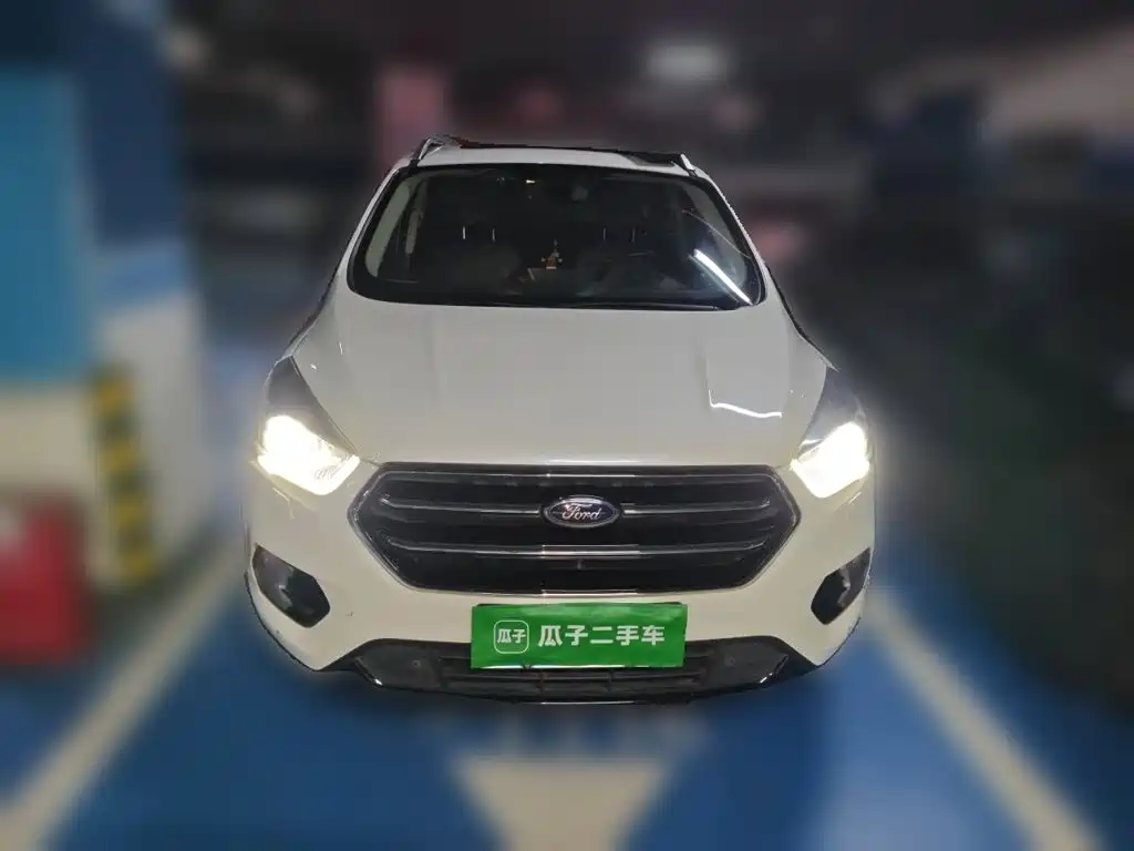 Ford Kuga 2018 — фото 24