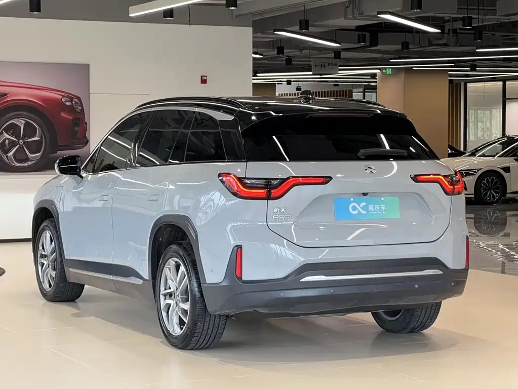 NIO ES6 2021