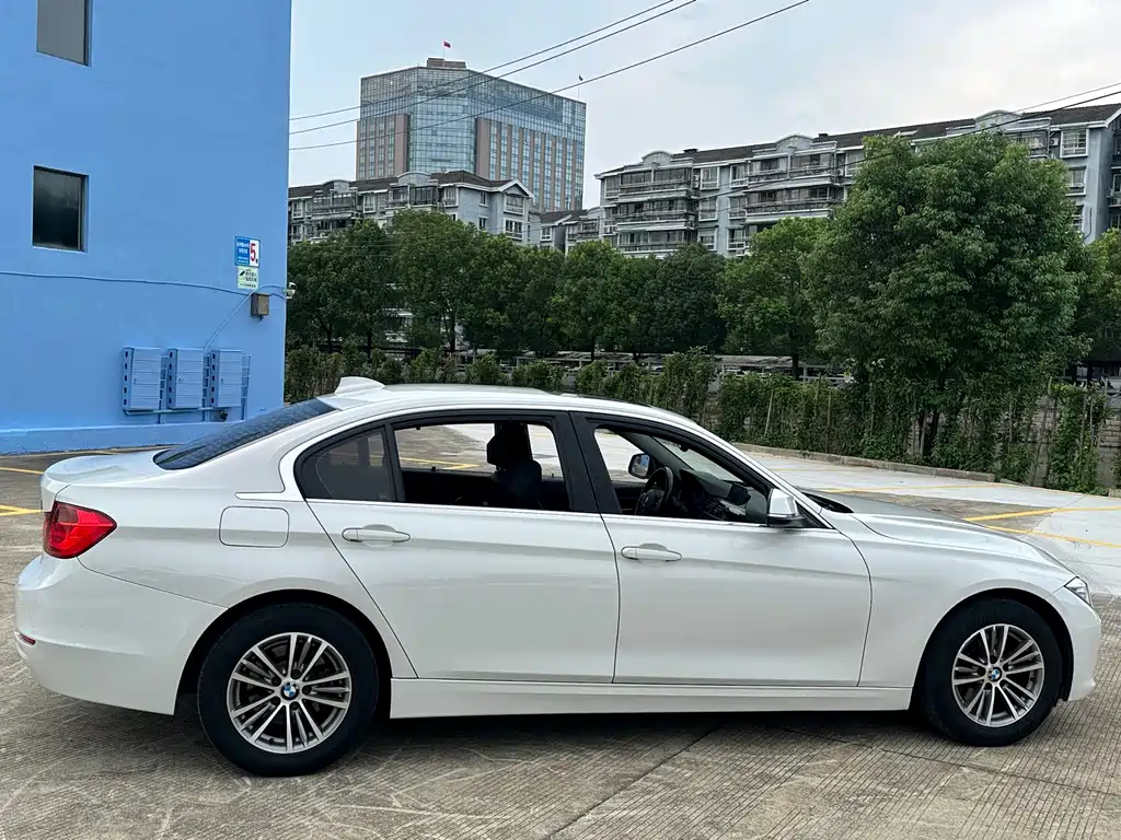 BMW 3 Series 2013