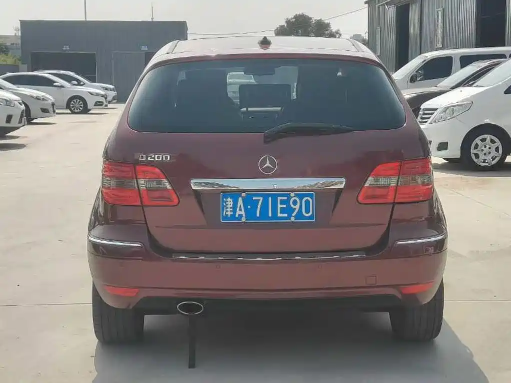 Mercedes-Benz B-Class 2011