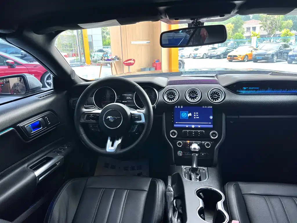 Ford Mustang 2019 — фото 17
