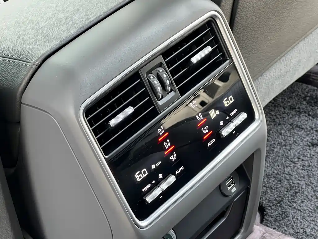 Porsche Cayenne 2019 — фото 20