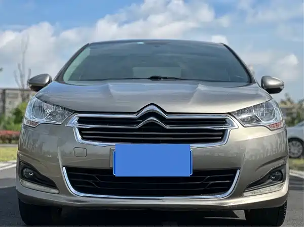 Citroën C4L 2013