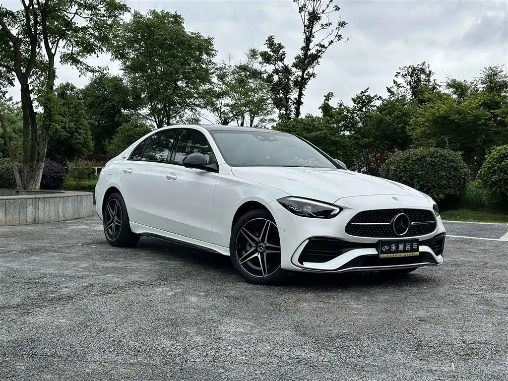 Mercedes-Benz C-Class 2025 — фото 3