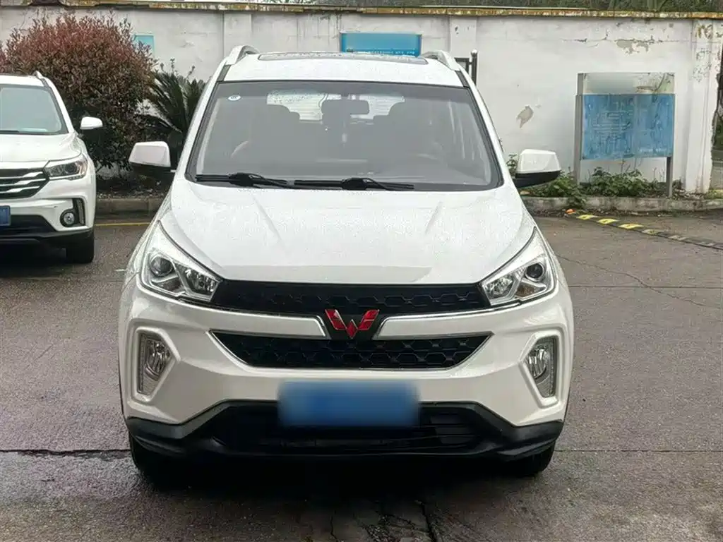 Wuling Hongguang S3 2018 — фото 6