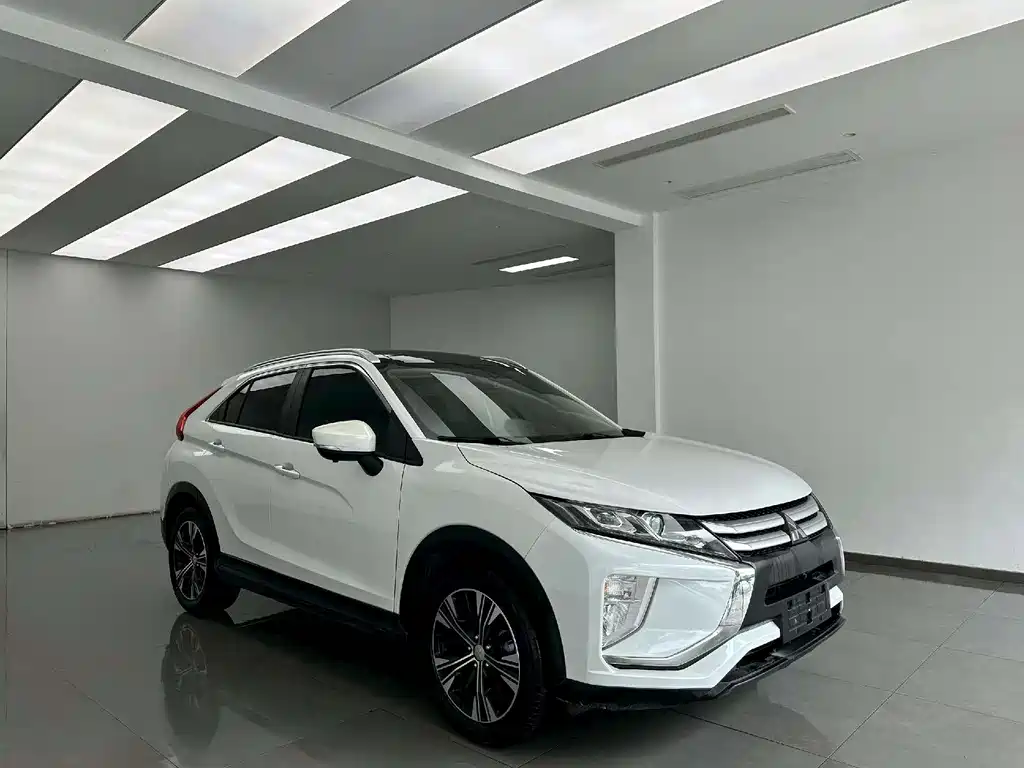 Mitsubishi Eclipse Cross 2019 — фото 3