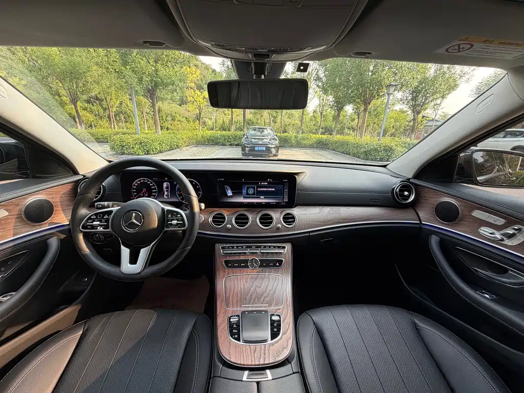 Mercedes-Benz E-Class 2019 — фото 8