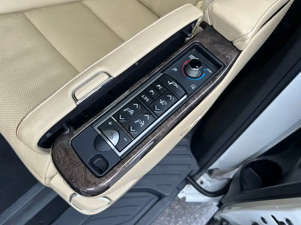 Toyota Alphard 2019 — фото 4