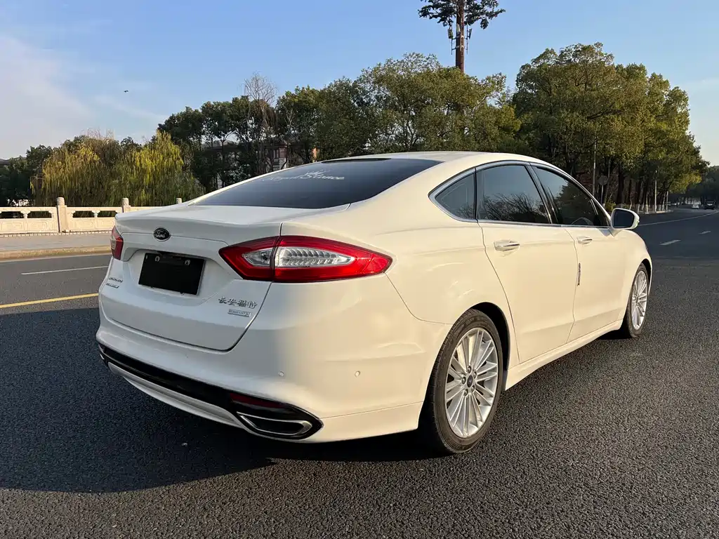 Ford Mondeo 2014 — фото 4