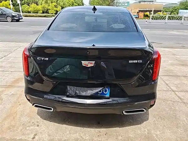 Cadillac CT4 2022
