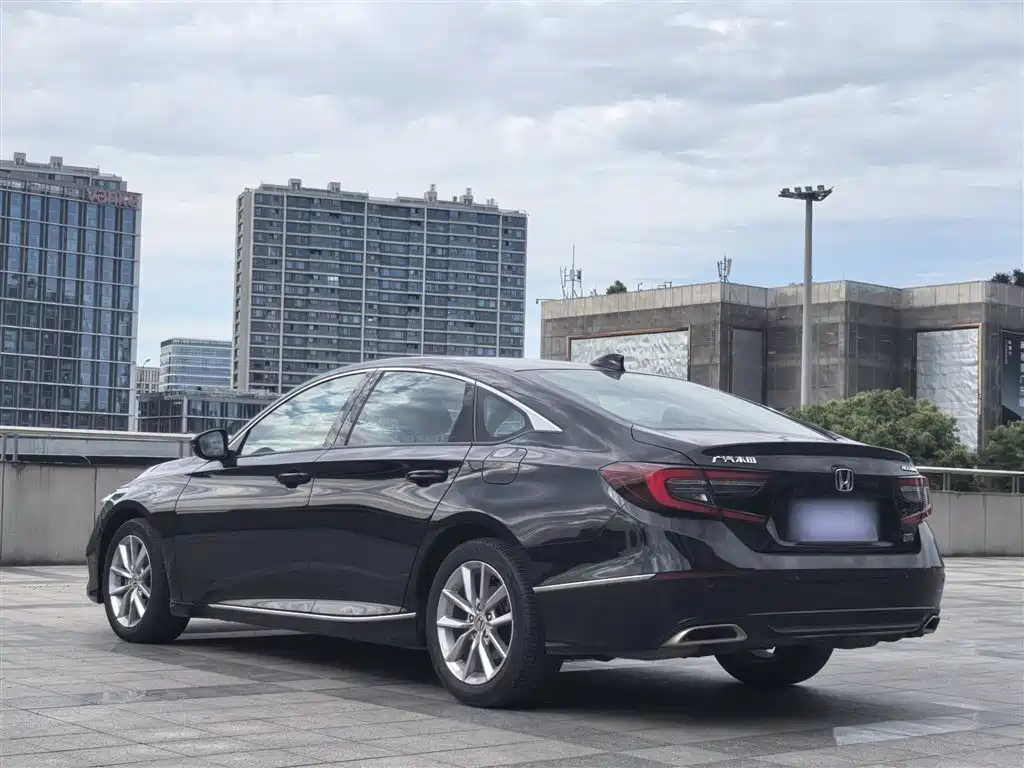 Honda Accord 2022 — фото 12