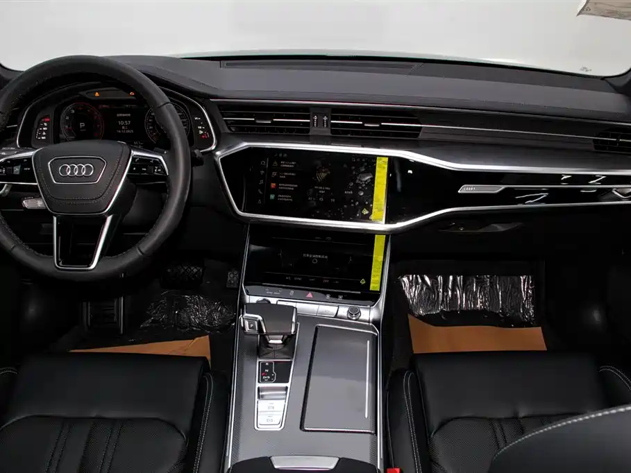 Audi A6L — фото 12