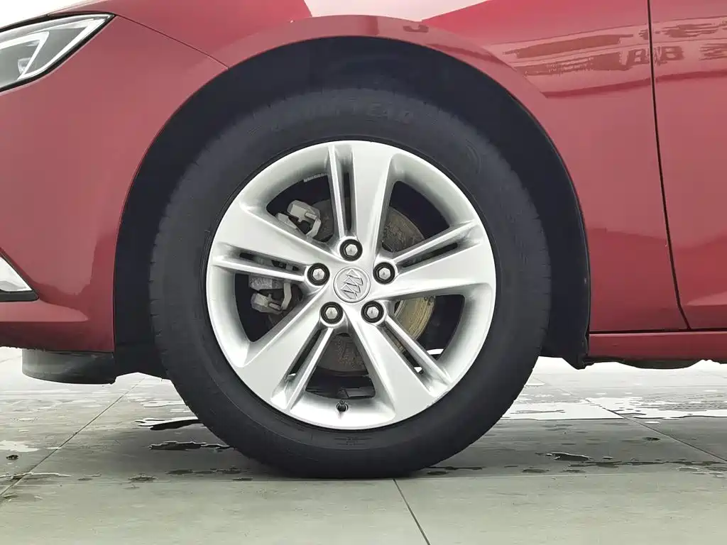 Buick Regal 2019 — фото 17