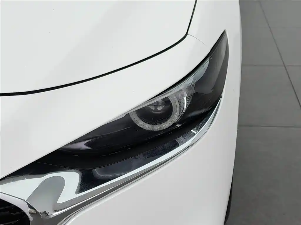 Mazda 3 Axela 2022