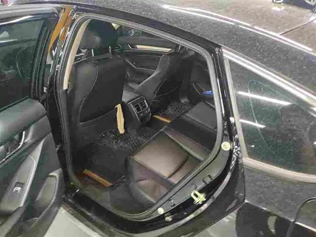 Honda Accord 2022 — фото 6