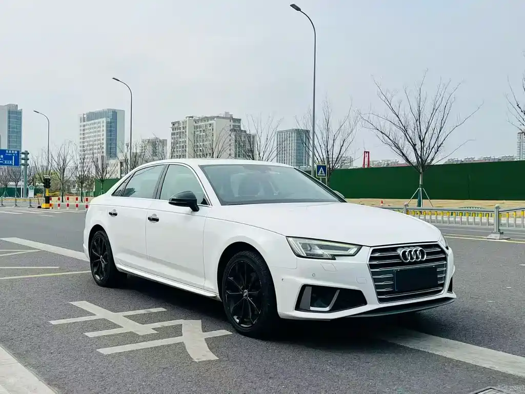 Audi A4L 2019 — фото 3
