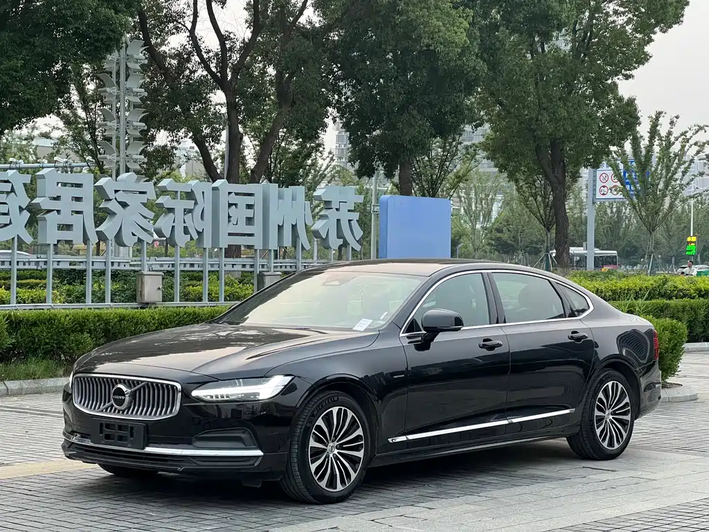 Volvo S90 2025 — фото 1
