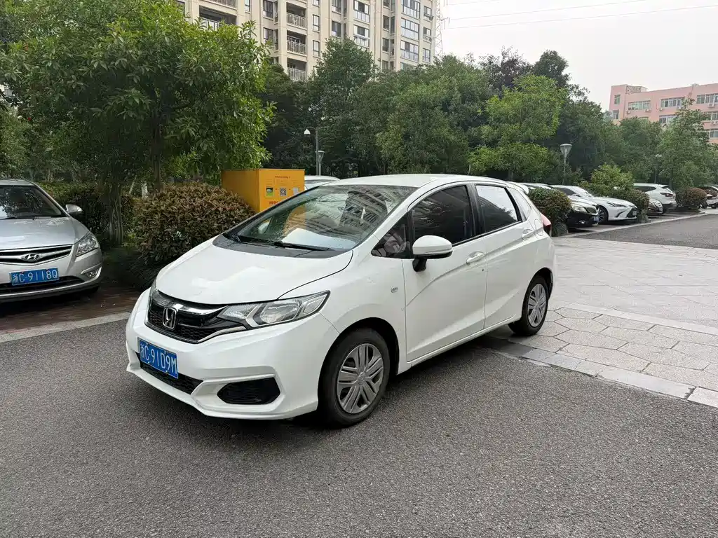Honda Fit 2018 — фото 1