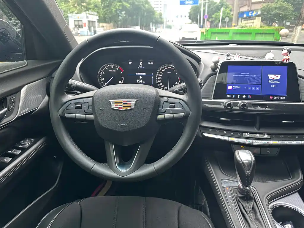 Cadillac CT4 2023 — фото 26