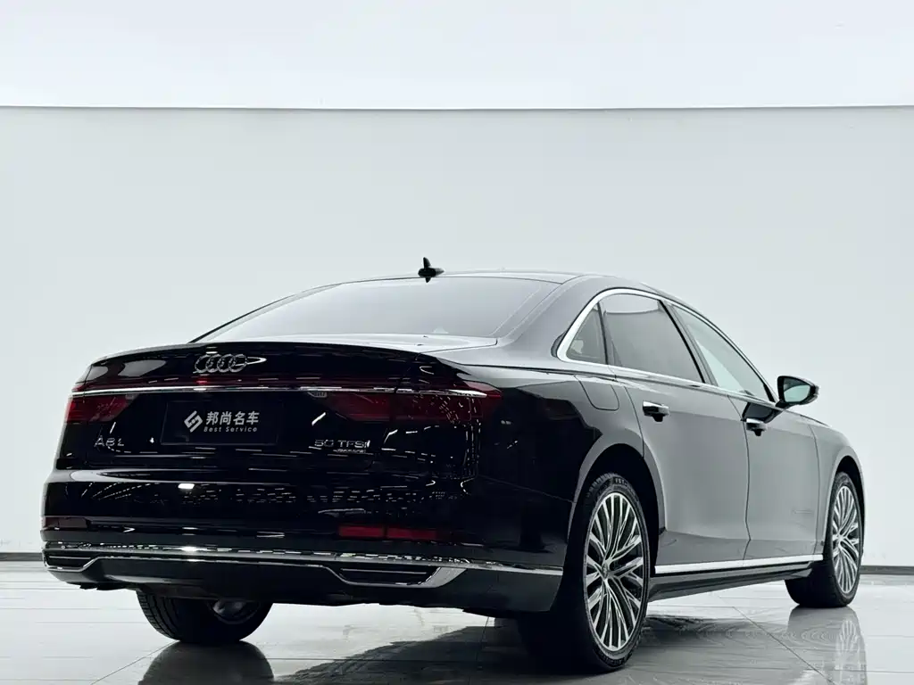 Audi A8 2021 — фото 23