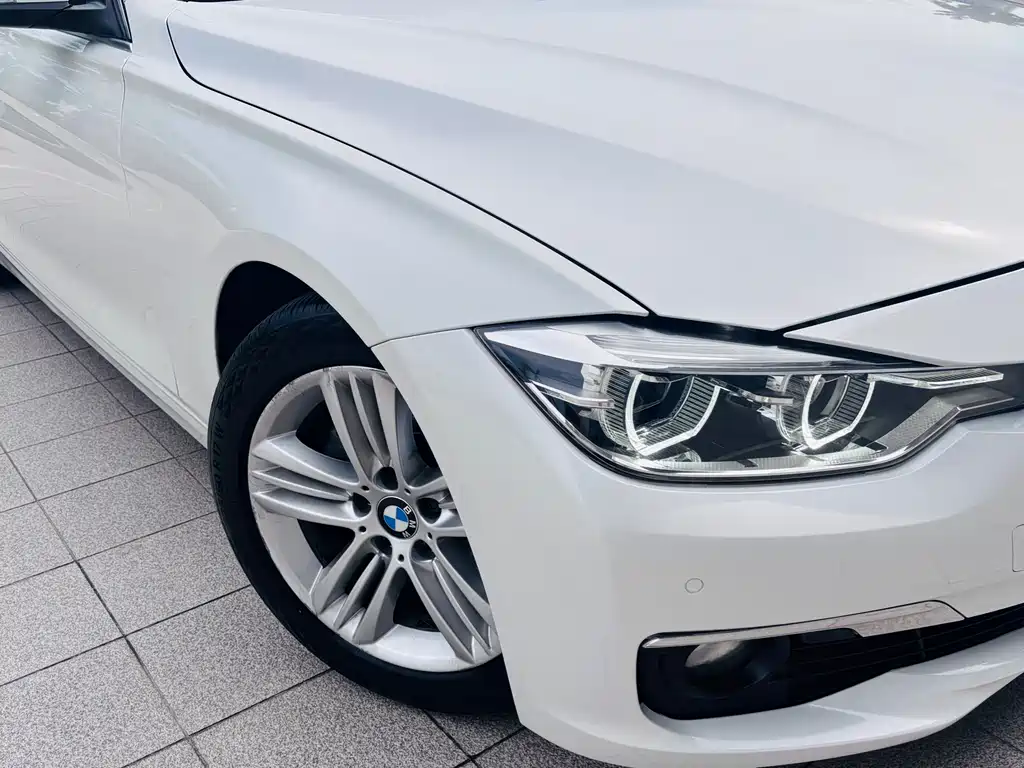 BMW 3 Series 2017 — фото 9