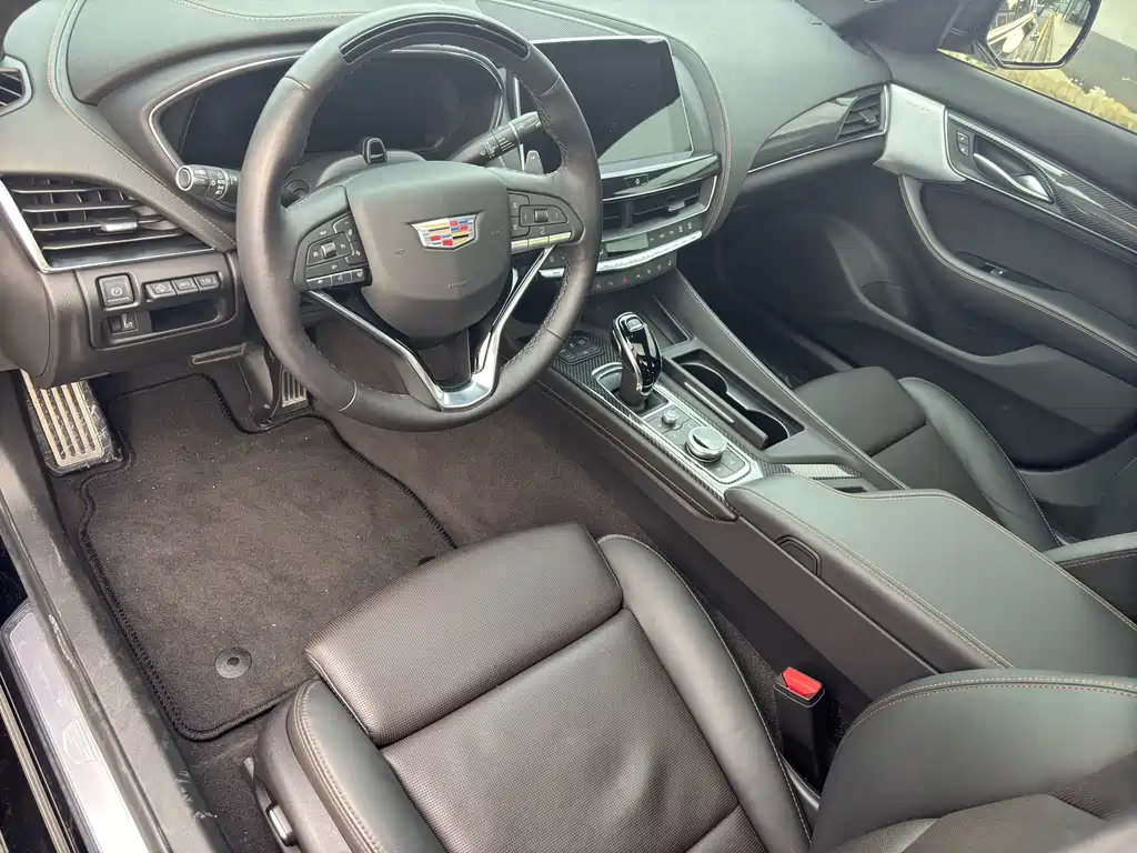 Cadillac CT5 2023 — фото 12