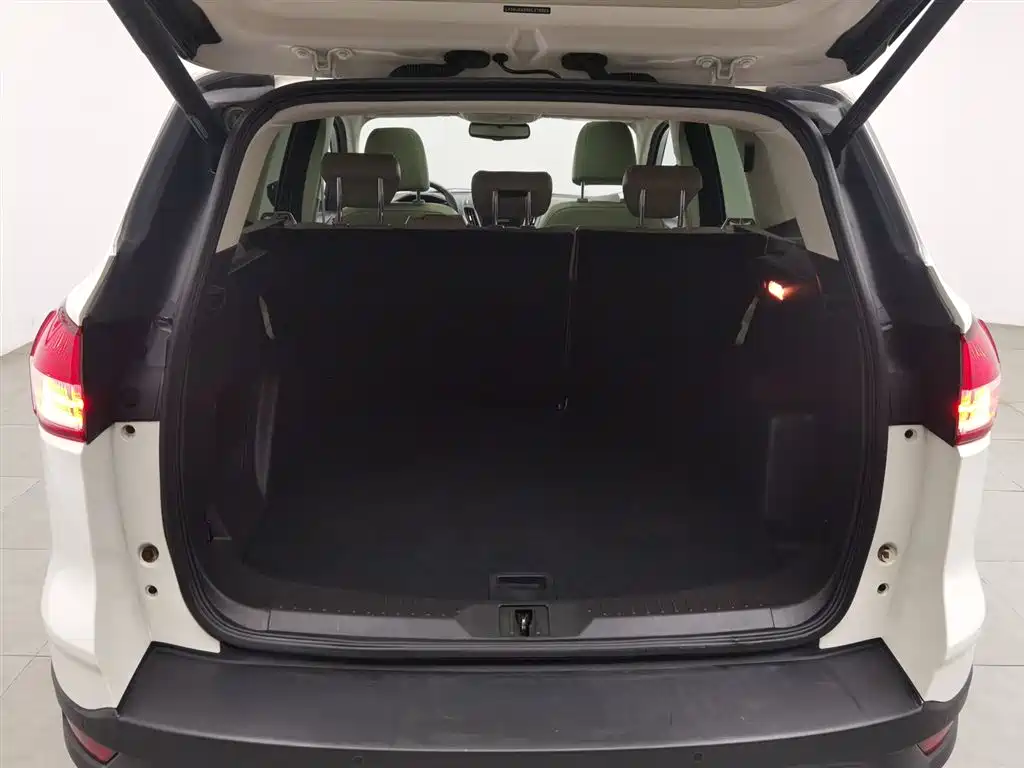 Ford Kuga 2013 — фото 16
