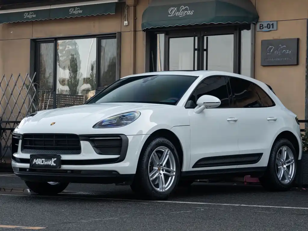 Porsche Macan 2024 — фото 1