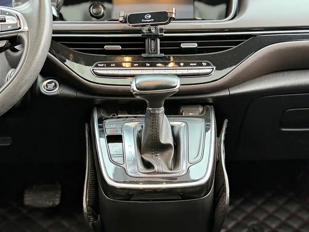 GAC Motor Trumpchi M6 2019 — фото 18