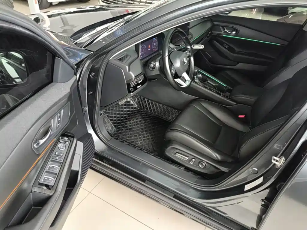Honda Accord 2023 — фото 16