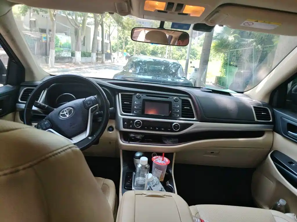 Toyota Highlander 2017 — фото 15