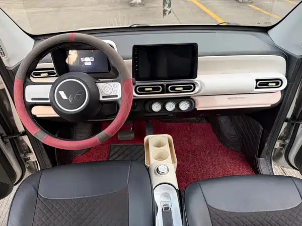 Wuling Hongguang MINIEV 2025
