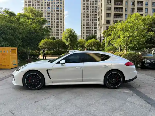 Porsche Panamera 2013