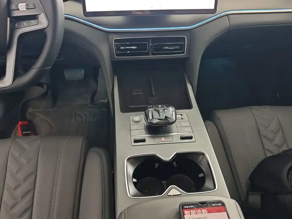 BYD Song L DM-i 2025 — фото 14