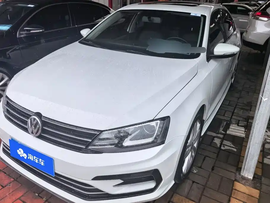 Volkswagen Sagitar 2018