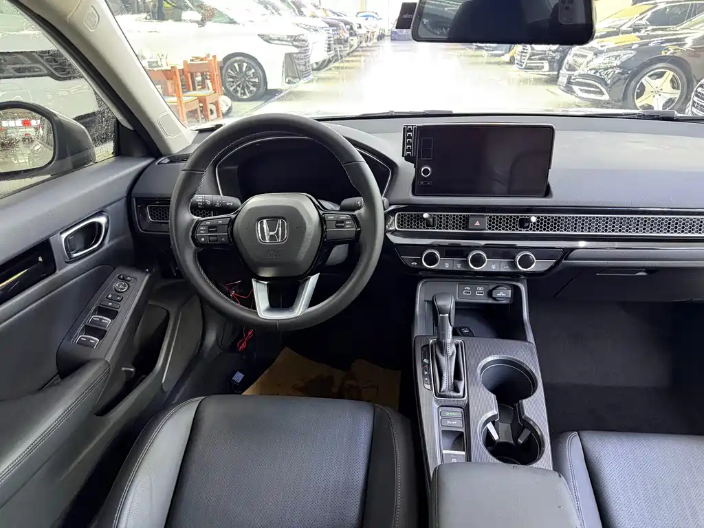 Honda Civic 2022 — фото 10