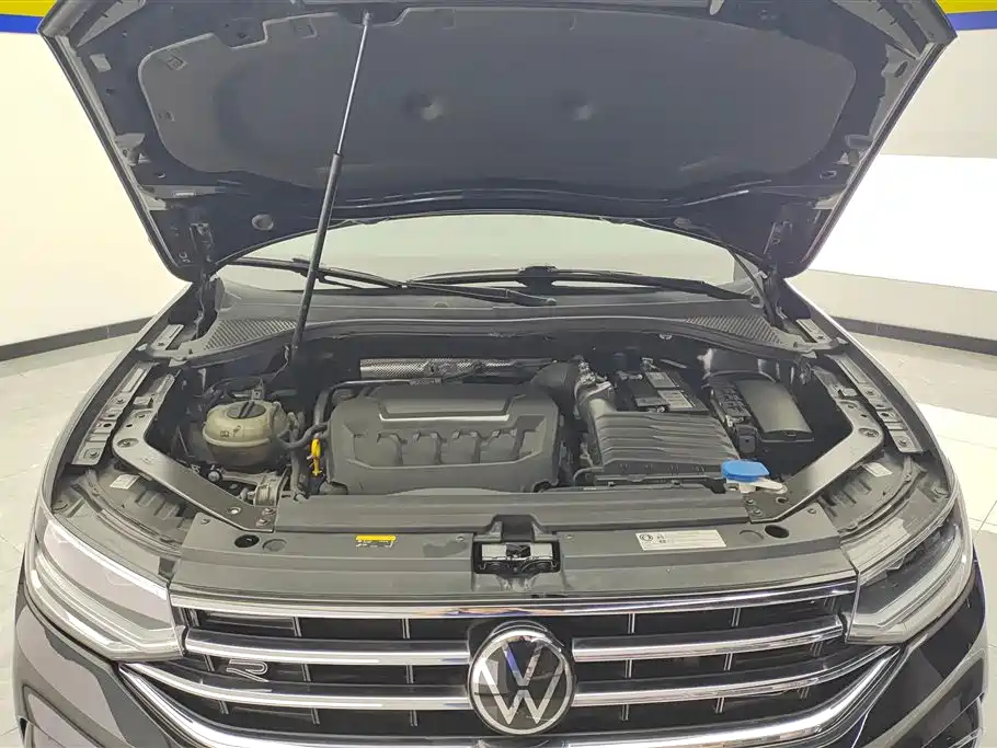 Volkswagen Tiguan L 2023 — фото 10