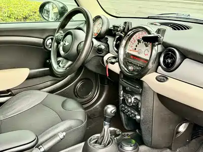 MINI MINI 2012