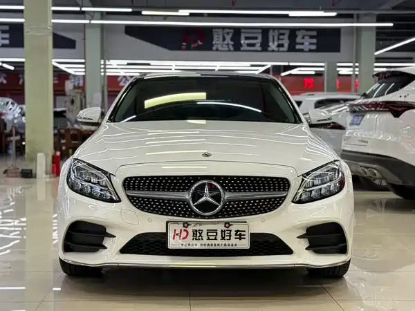 Mercedes-Benz C-Class 2021