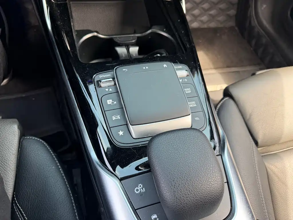 Mercedes-Benz CLA AMG 2021 — фото 19