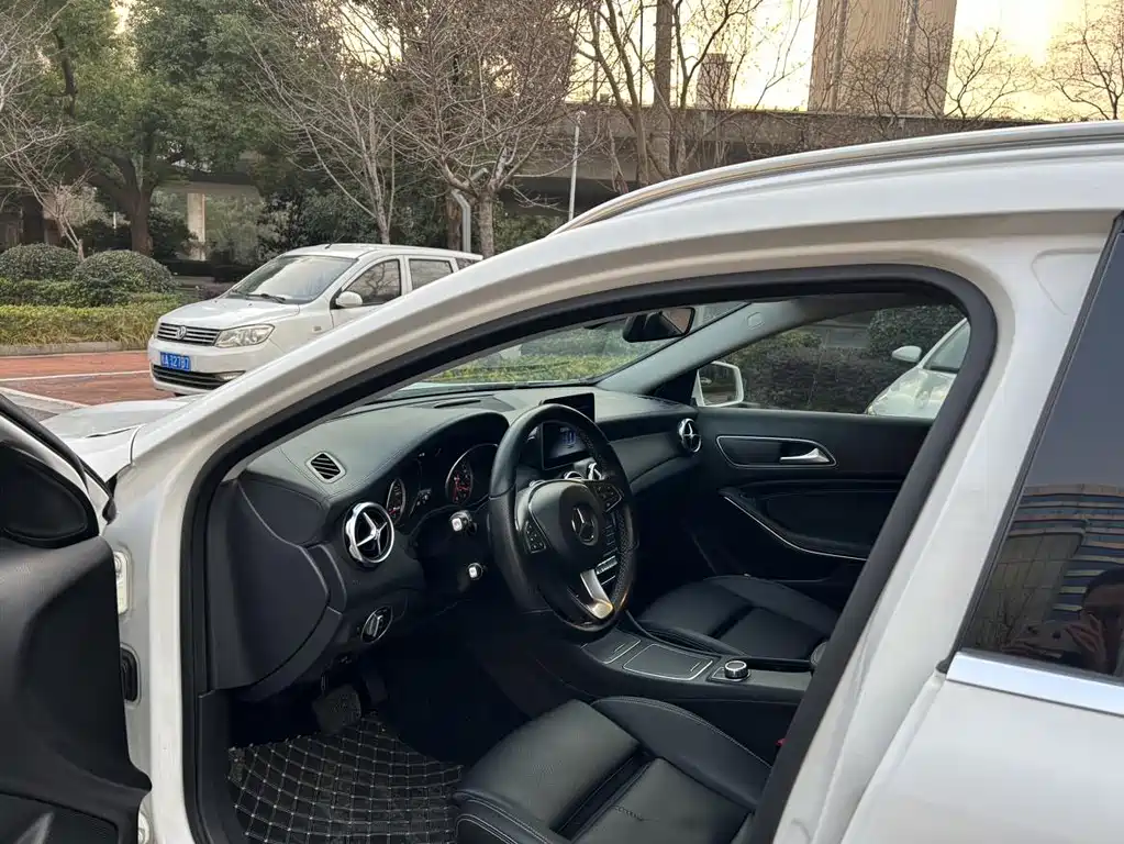Mercedes-Benz GLA 2018 — фото 10