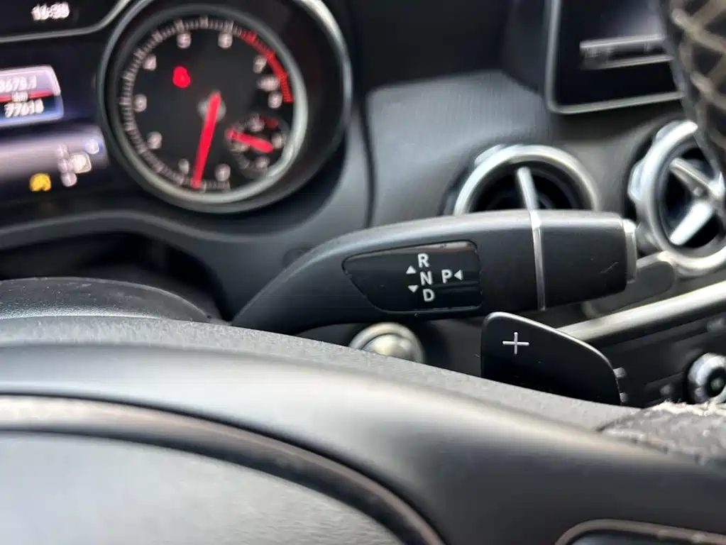 Mercedes-Benz GLA 2018 — фото 15