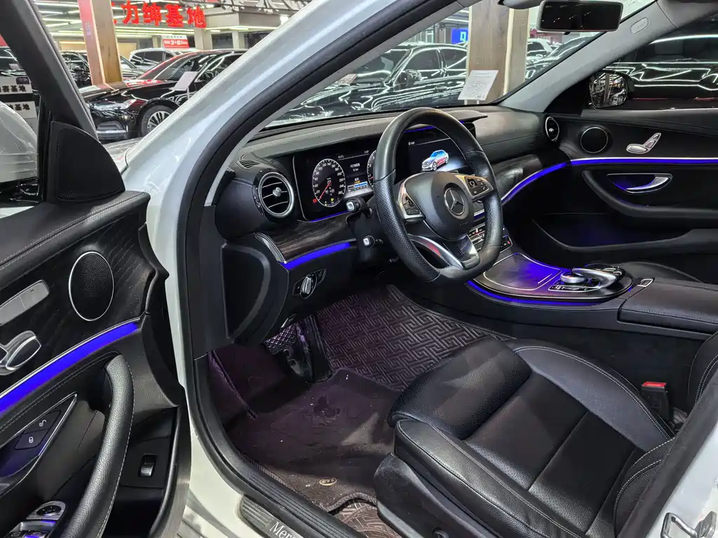 Mercedes-Benz E-Class 2019 — фото 13