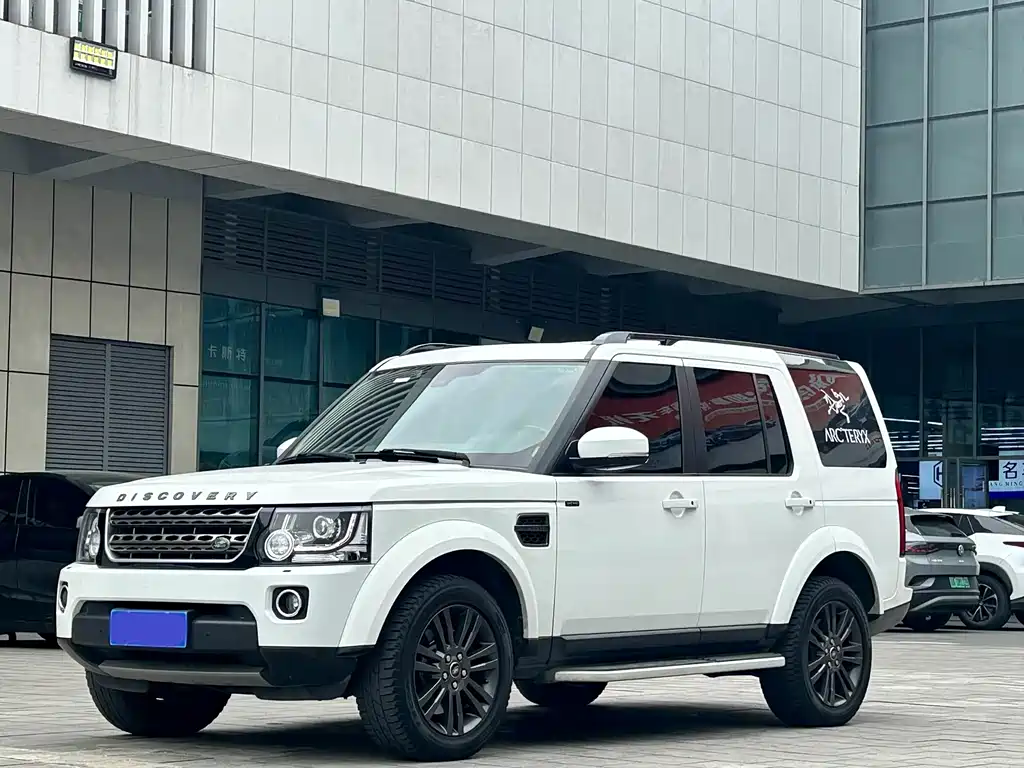 Land Rover Discovery 2016 — фото 1