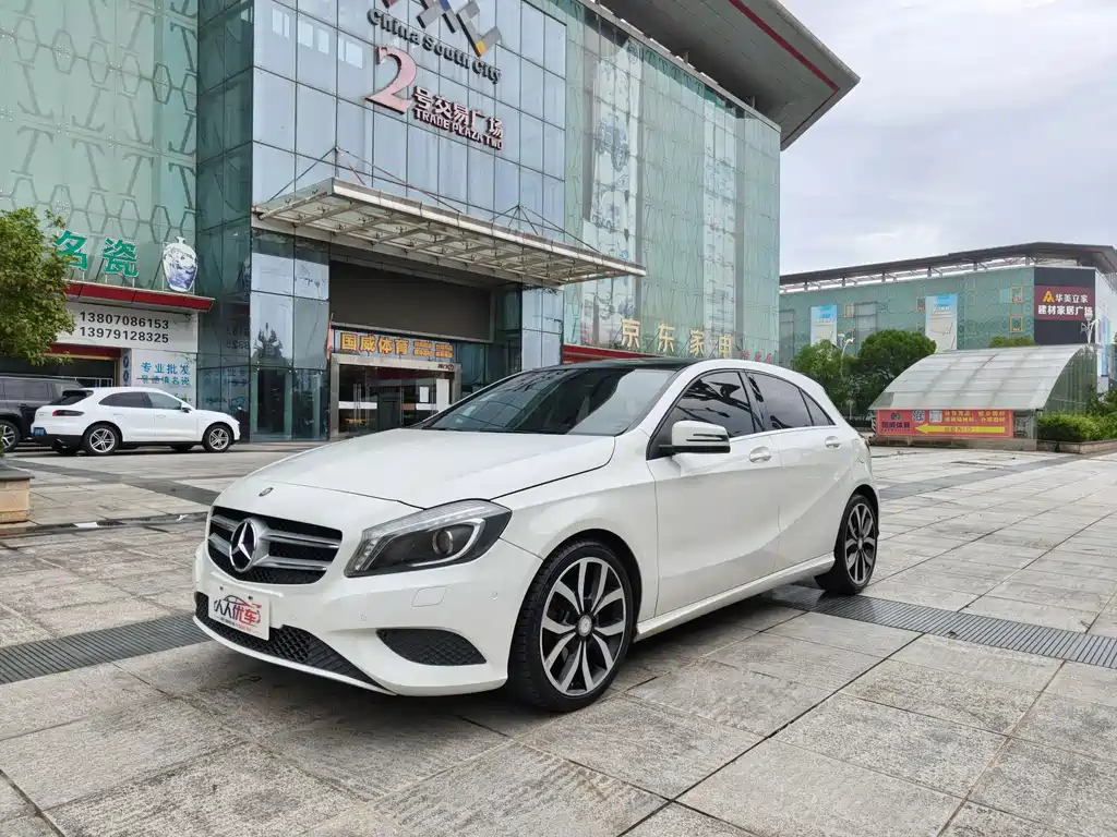 Mercedes-Benz A-Class 2015
