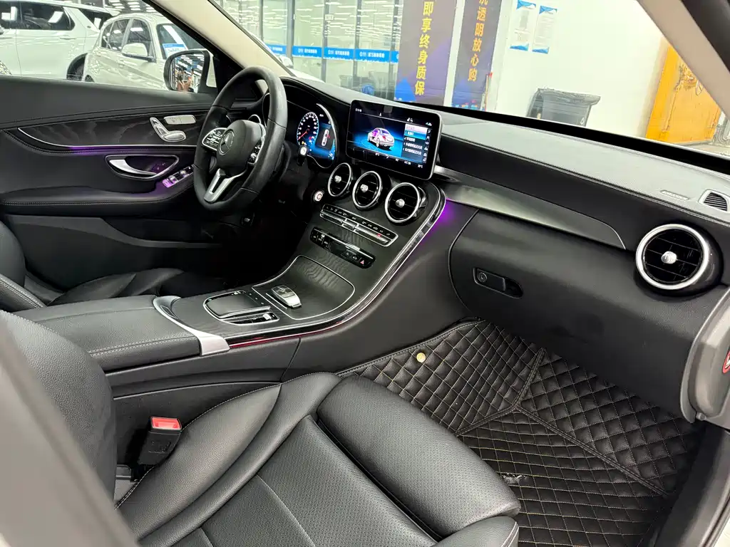 Mercedes-Benz C-Class 2019 — фото 12