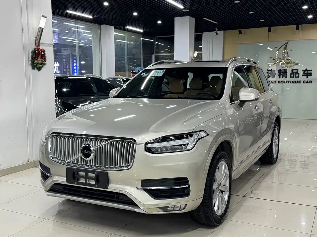 Volvo XC90 2017 — фото 1