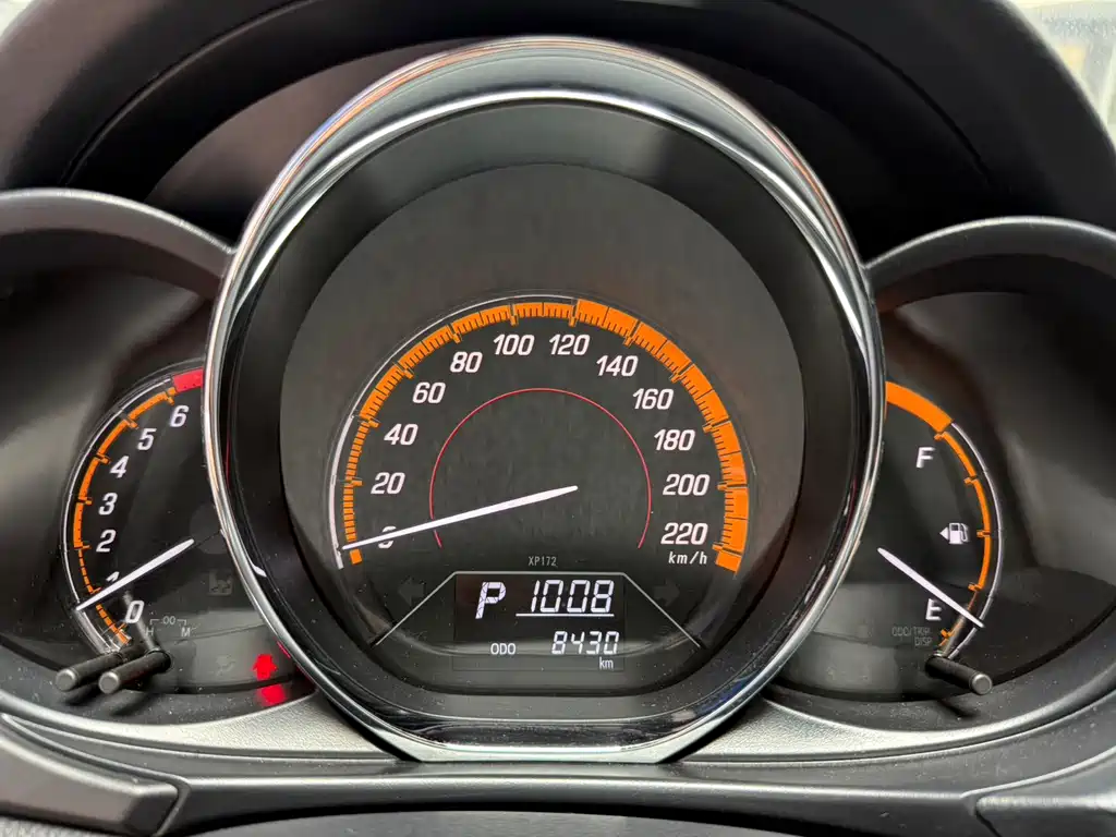 Toyota Yaris L 2023 — фото 23